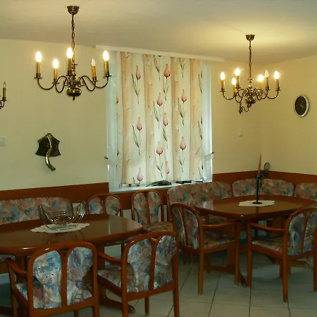 Kalman Pansio 4* Dunabogdány
